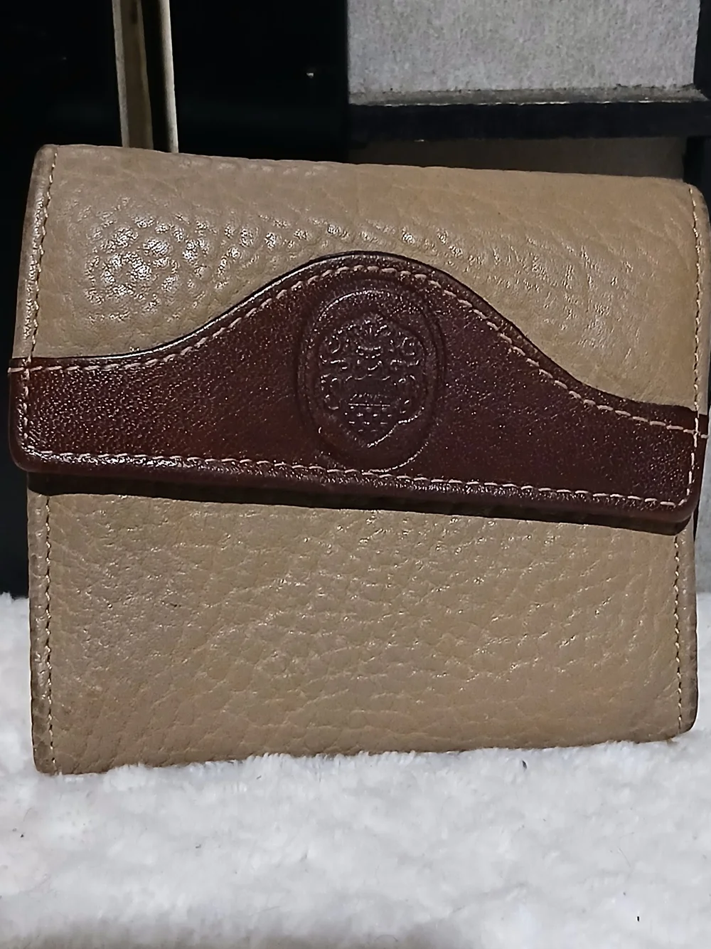 Womens Bi-Fold Leather Wallet in Tan and Brown